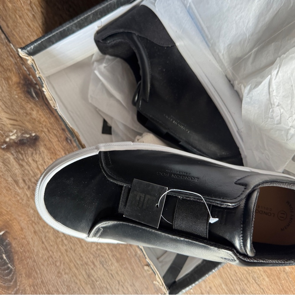 London Fog Black and White Men's Sneakers